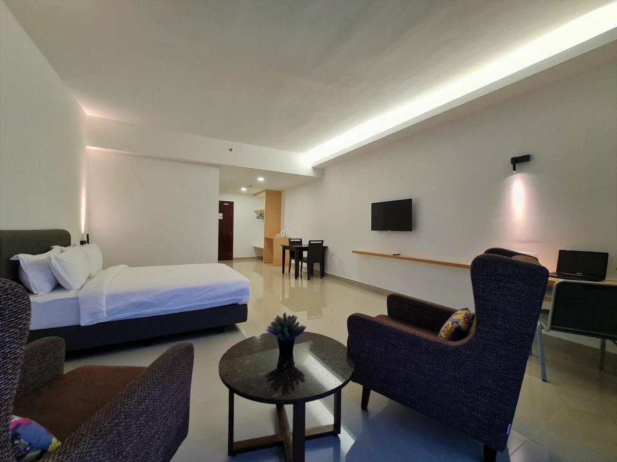 Swan Garden Resort Hotel Malacca Exterior photo