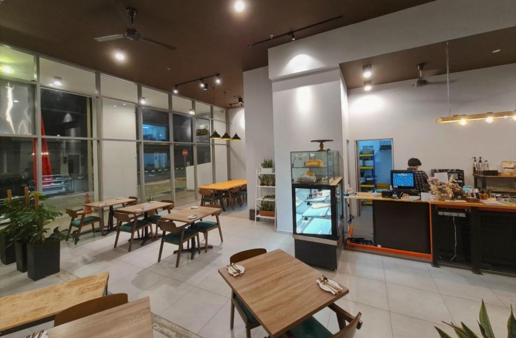 Swan Garden Resort Hotel Malacca Exterior photo
